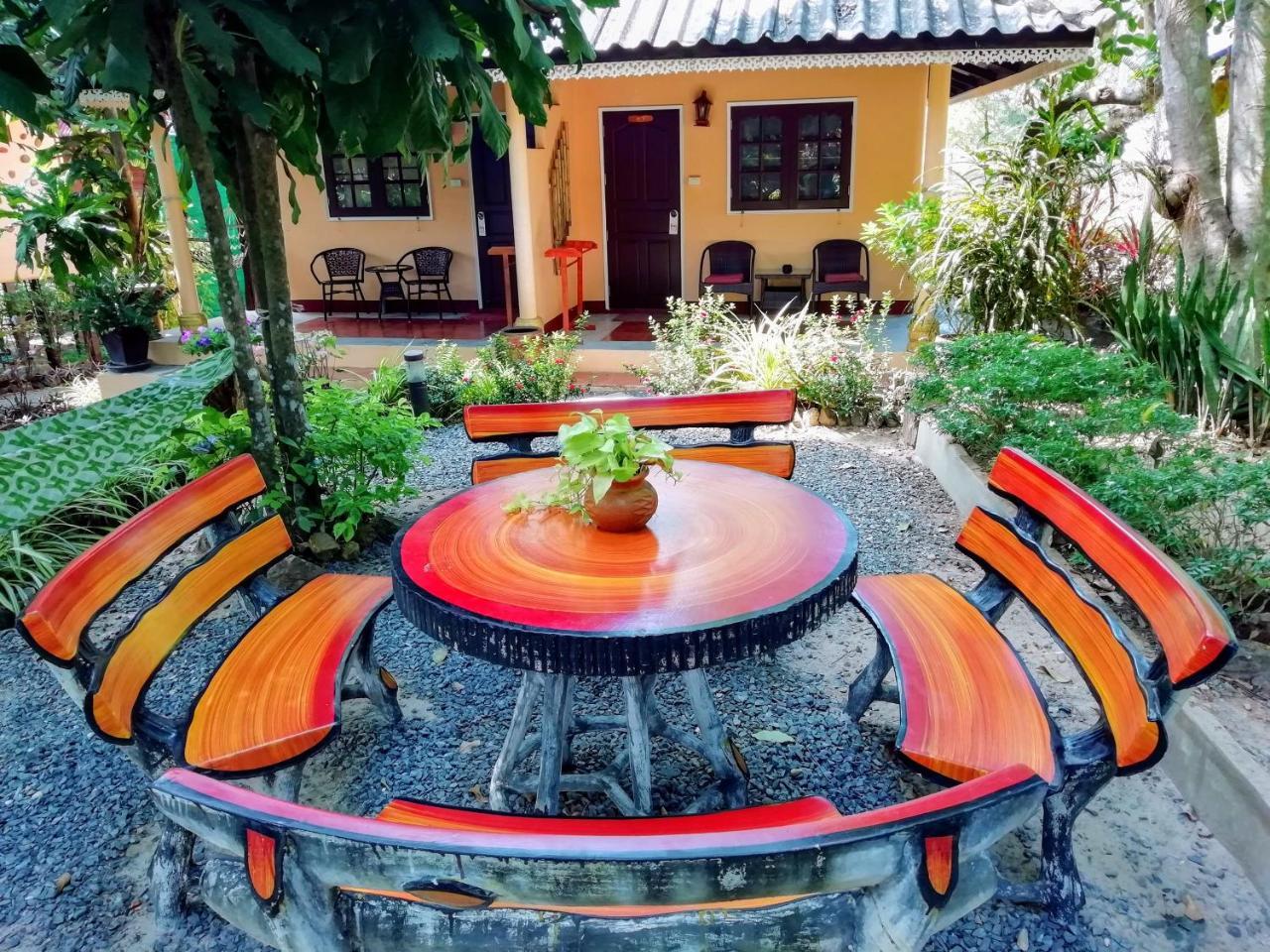 Macura Resort Koh Chang Buitenkant foto